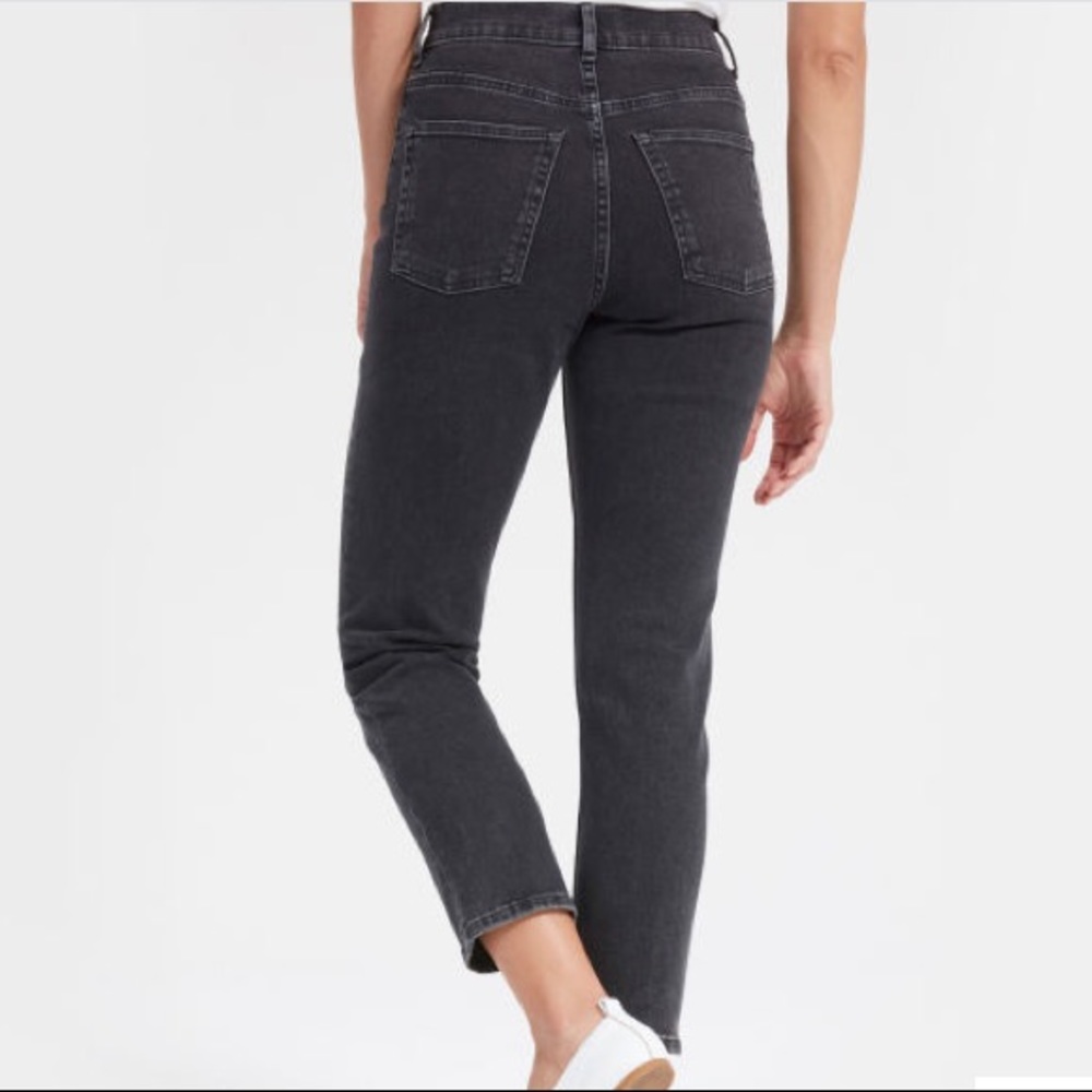 Everlane Cheeky Straight Ankle Jean washed black